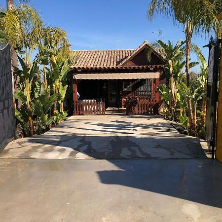 Villa Casa de madera el oasis el palomar Sevilla Exterior foto
