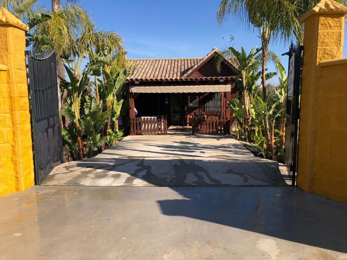 Villa Casa de madera el oasis el palomar Sevilla Exterior foto